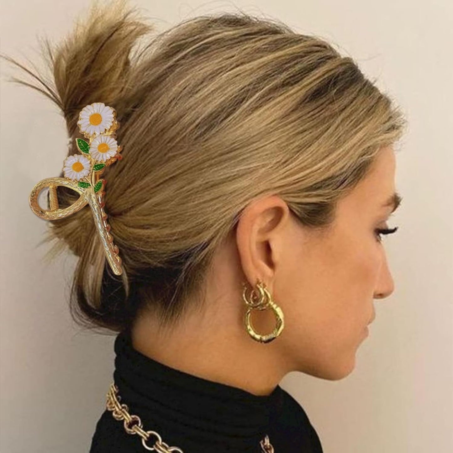 Daisy Bloom Hair Claw Clip Golden Daisy Flower Hair Claw Clip – Stylish Floral Hair Accessory for Women & Girls