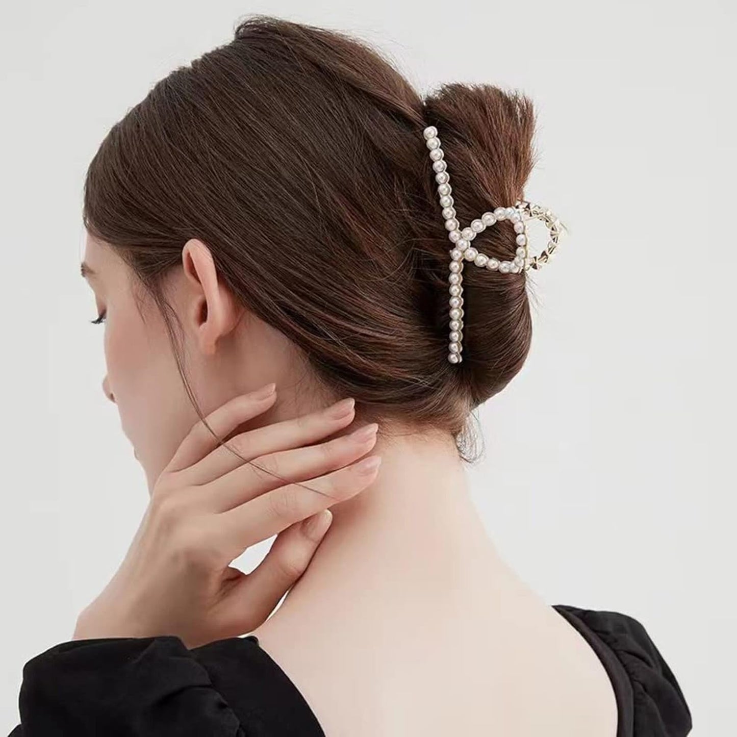 Golden Pearl Hair Claw Clip – Elegant Korean Large Hair Accessory for Women & Girls Golden Large Metal Pearl Hair Clutcher hair Claw Hair Accessories For Women Girls (Pack Of 1) Large