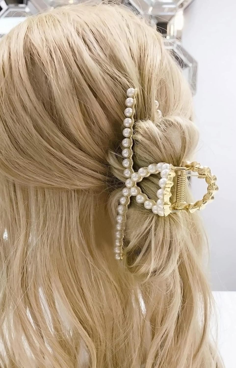 Golden Pearl Hair Claw Clip – Elegant Korean Large Hair Accessory for Women & Girls Golden Large Metal Pearl Hair Clutcher hair Claw Hair Accessories For Women Girls (Pack Of 1) Large