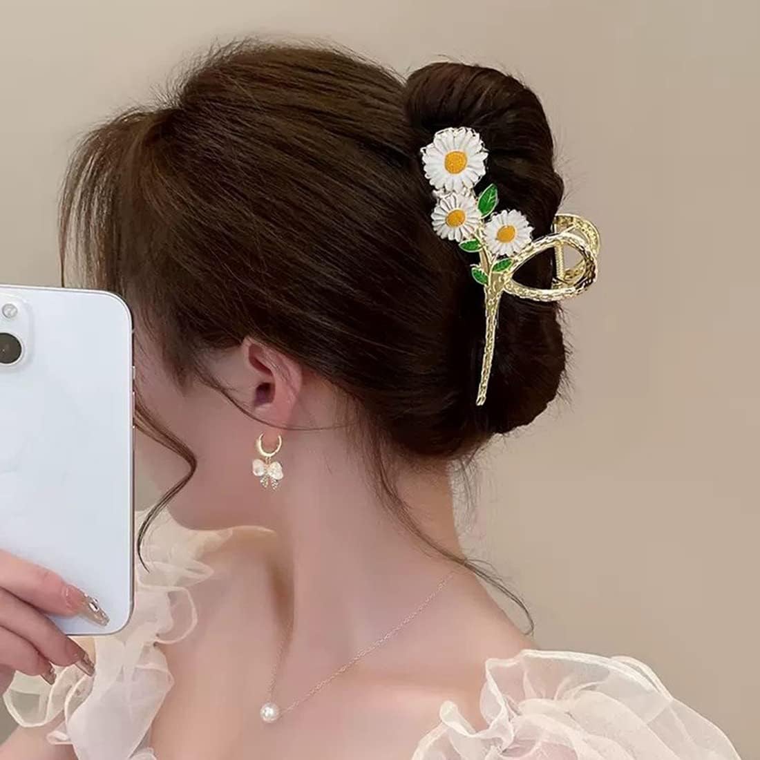 Daisy Bloom Hair Claw Clip  Golden Daisy Flower Hair Claw Clip – Stylish Floral Hair Accessory for Women & Girls